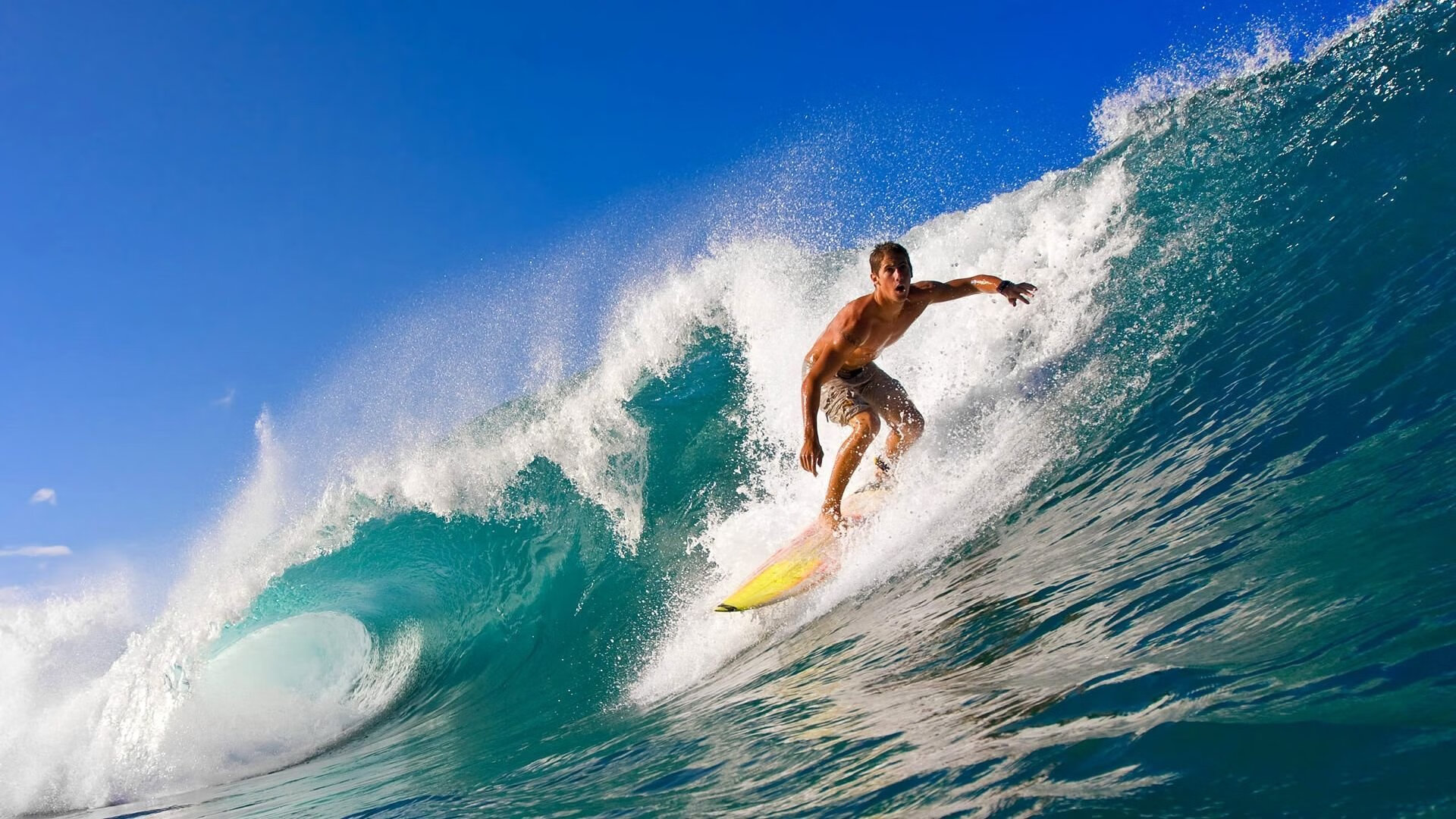 开云体育中国官网-“英超领头羊迎战强敌,冠军争夺早已打响”,英超 冠军