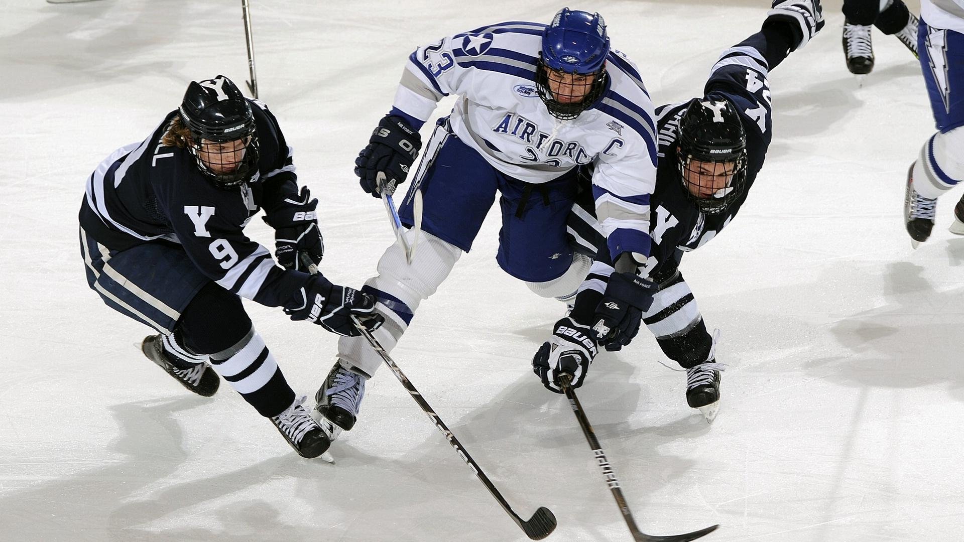 开云电竞赛事-史上最“燃”关键三分：哪一个瞬间让现场沸腾？