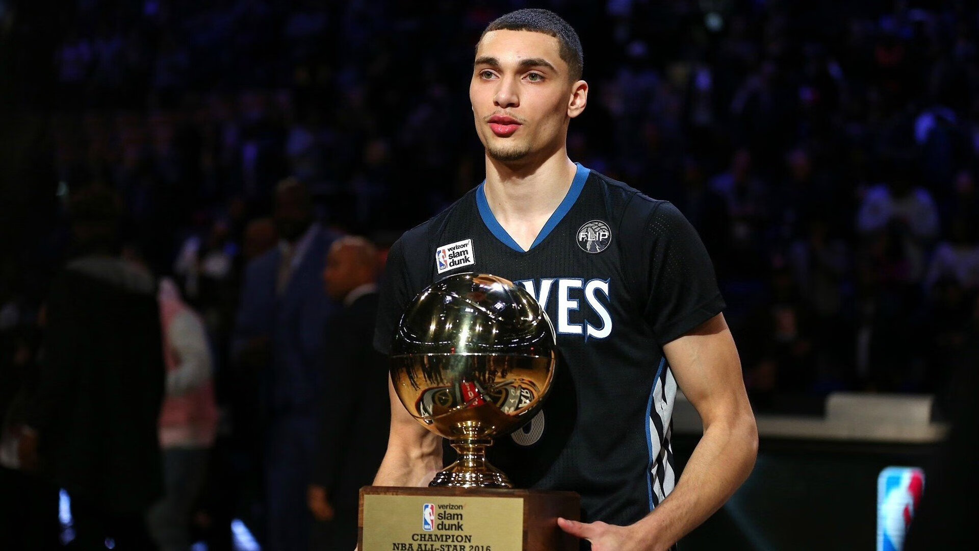 开云真人娱乐官网-掘金压哨战胜尼克斯,约基奇后仰中投定音,掘金球员约基奇个人资料